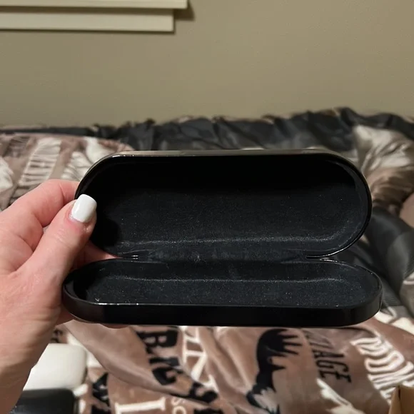 FENDI GLASSES CASE - Picture 3 of 3